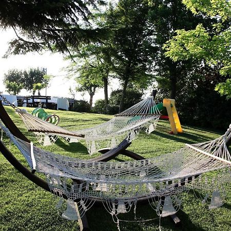 Hotel Tetto Delle Marche - Ristorante Dei Conti Чинголи Экстерьер фото